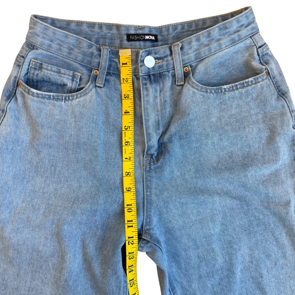 Fashion Nova Light Wash Distressed Hem Wide Leg Jeans Women Size 9 - Picture 9 of 11